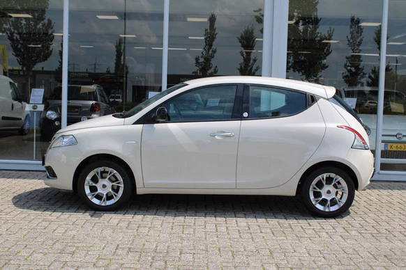 Lancia Ypsilon - Afbeelding 2 van 19