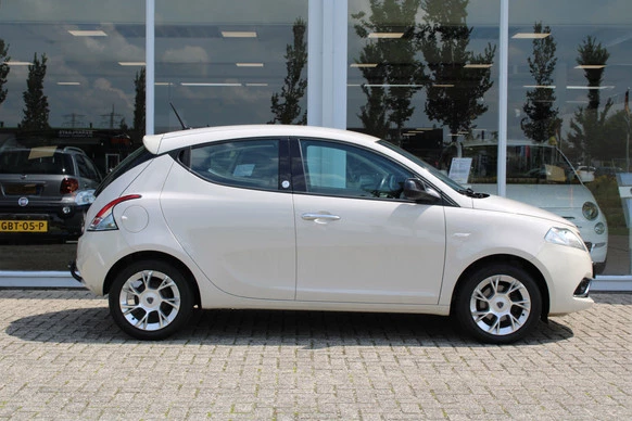 Lancia Ypsilon - Afbeelding 3 van 19