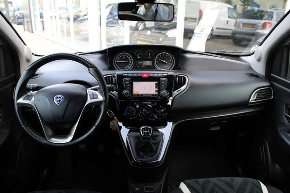 Lancia Ypsilon - Afbeelding 4 van 19