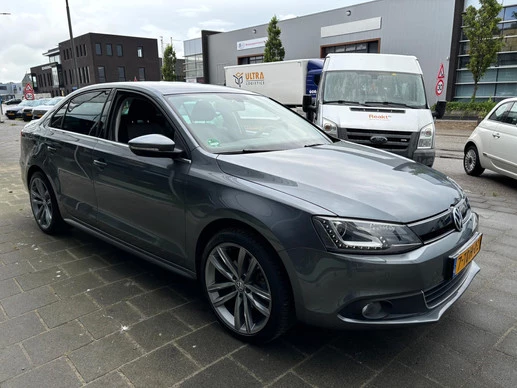 Volkswagen Jetta - Afbeelding 3 van 12