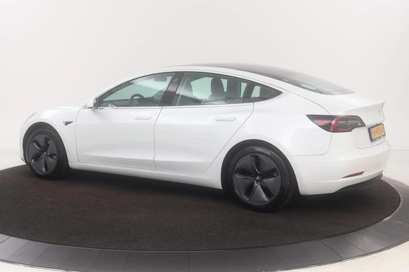 Tesla Model 3 - Afbeelding 2 van 30