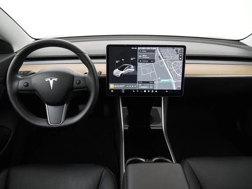 Tesla Model 3 - Afbeelding 5 van 30
