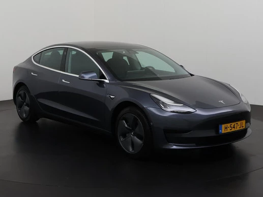 Tesla Model 3 - Afbeelding 28 van 30