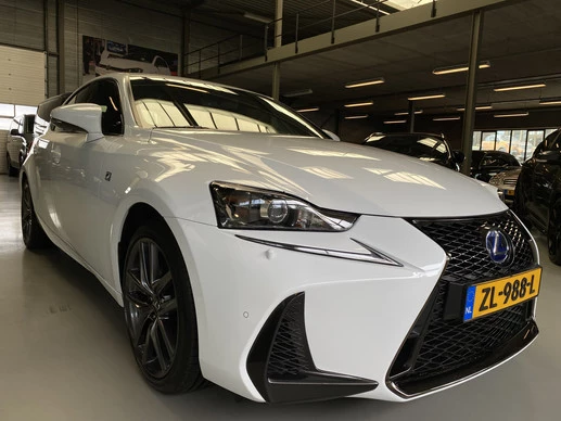 Lexus IS - Afbeelding 17 van 30