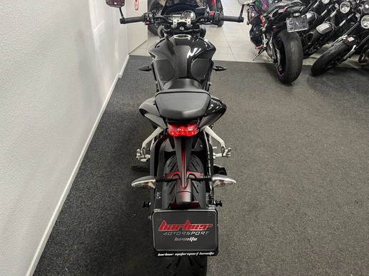 Triumph Street Triple - Afbeelding 11 van 22