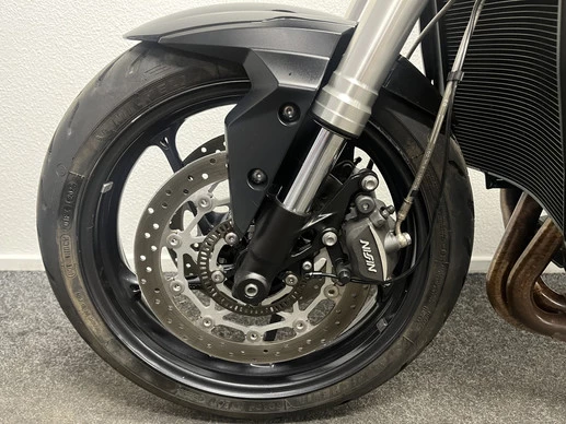 Triumph Street Triple - Afbeelding 15 van 22