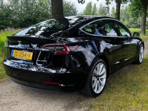 Tesla Model 3 - Afbeelding 6 van 18