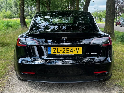 Tesla Model 3 - Afbeelding 7 van 18