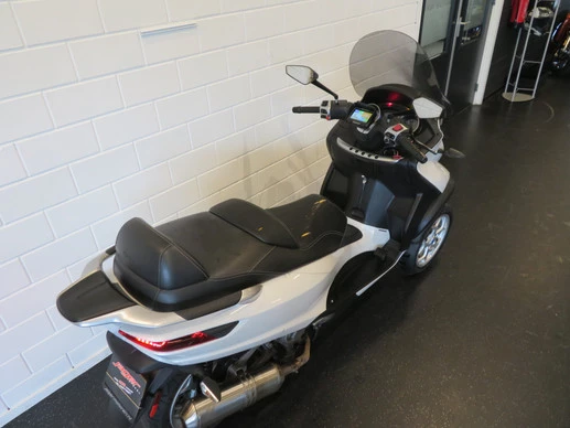 Piaggio MP3 - Afbeelding 12 van 14