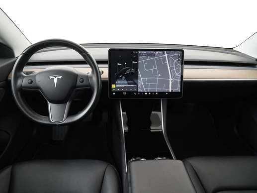 Tesla Model 3 - Afbeelding 5 van 30