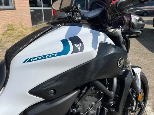 Yamaha MT 07 - Afbeelding 9 van 13