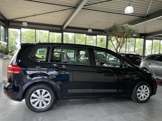 Volkswagen Touran - Afbeelding 23 van 30