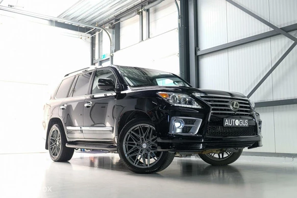 Lexus LX