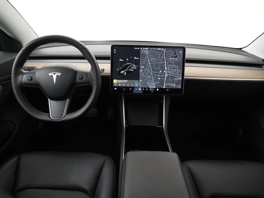 Tesla Model 3 - Afbeelding 5 van 30