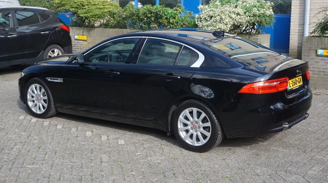 Jaguar XE - Afbeelding 3 van 30