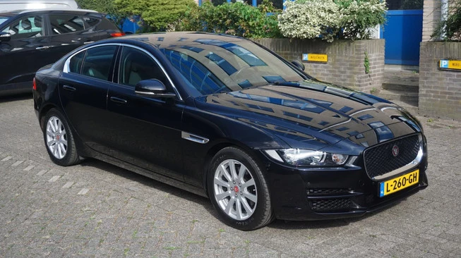 Jaguar XE - Afbeelding 9 van 30