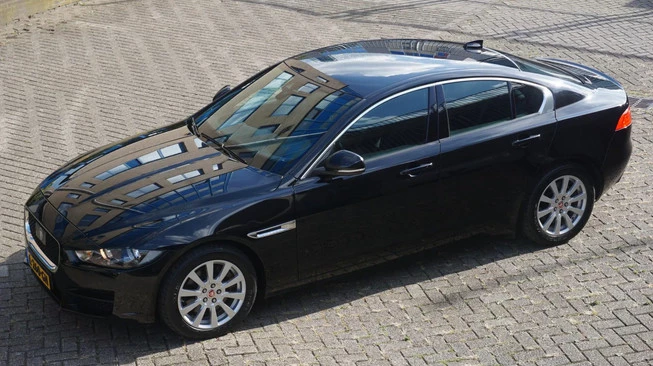 Jaguar XE - Afbeelding 11 van 30