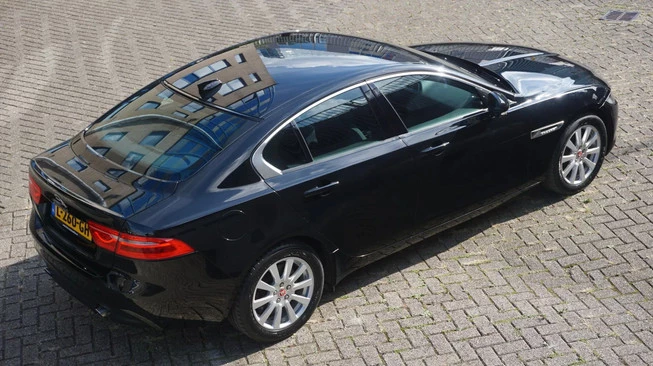 Jaguar XE - Afbeelding 12 van 30