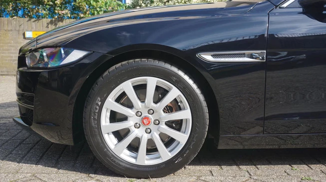 Jaguar XE - Afbeelding 14 van 30