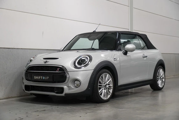 MINI Cooper S Cabrio - Afbeelding 26 van 30