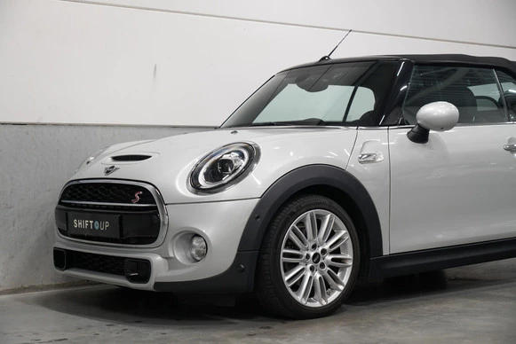 MINI Cooper S Cabrio - Afbeelding 27 van 30