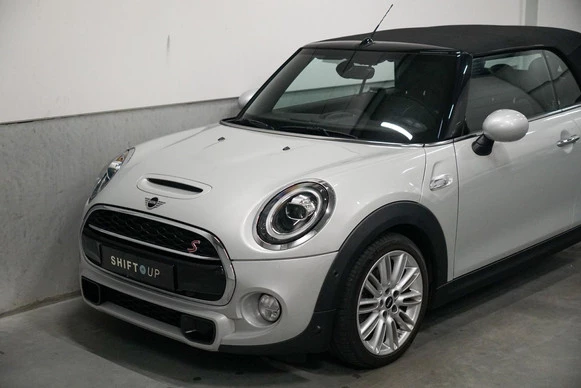 MINI Cooper S Cabrio - Afbeelding 28 van 30