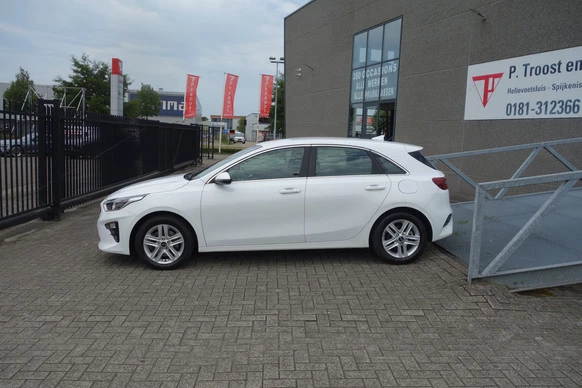 Kia Ceed - Afbeelding 2 van 24