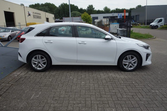 Kia Ceed - Afbeelding 8 van 24