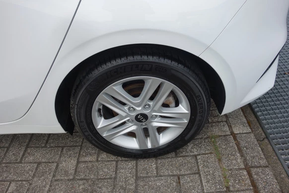 Kia Ceed - Afbeelding 12 van 24