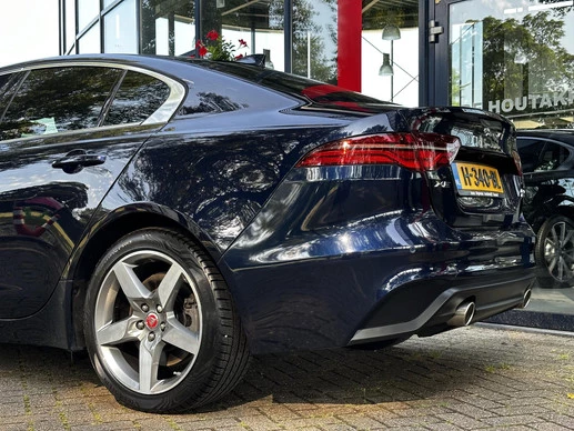 Jaguar XE - Afbeelding 10 van 30