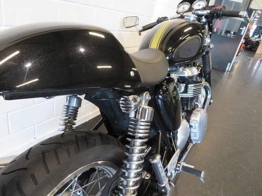 Triumph Thruxton 900 - Afbeelding 11 van 15