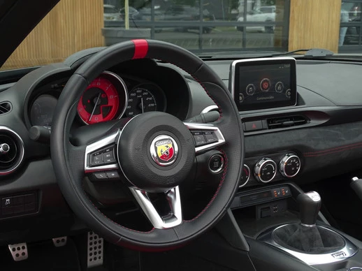 Abarth 124 Spider - Afbeelding 17 van 30