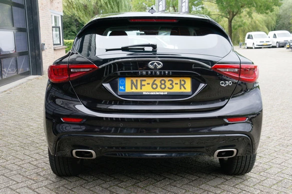 Infiniti Q - Afbeelding 17 van 30