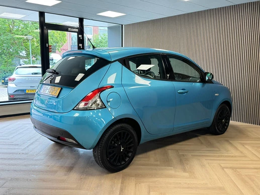 Lancia Ypsilon - Afbeelding 8 van 30