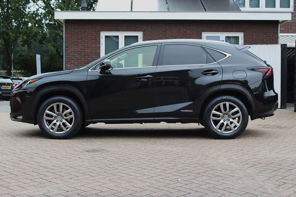 Lexus NX - Afbeelding 16 van 30