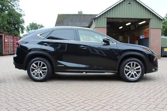 Lexus NX - Afbeelding 18 van 30