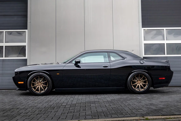 Dodge Challenger - Afbeelding 2 van 30