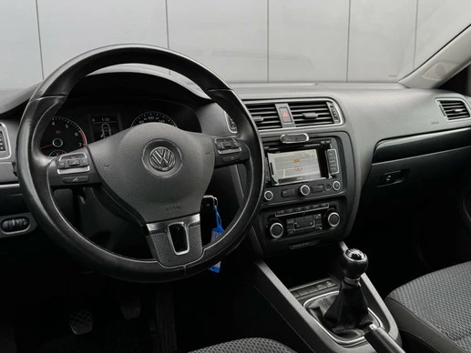 Volkswagen Jetta - Afbeelding 14 van 30