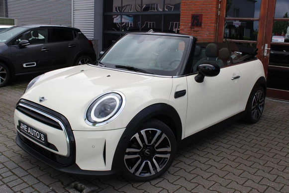 MINI Cooper Cabrio - Afbeelding 1 van 24