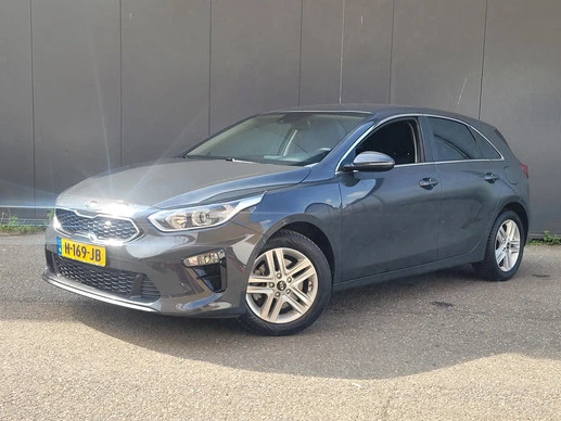 Kia Ceed - Afbeelding 1 van 30