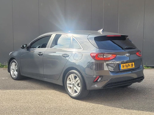 Kia Ceed - Afbeelding 8 van 30