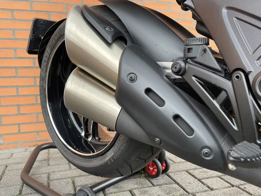 Ducati Diavel - Afbeelding 16 van 28