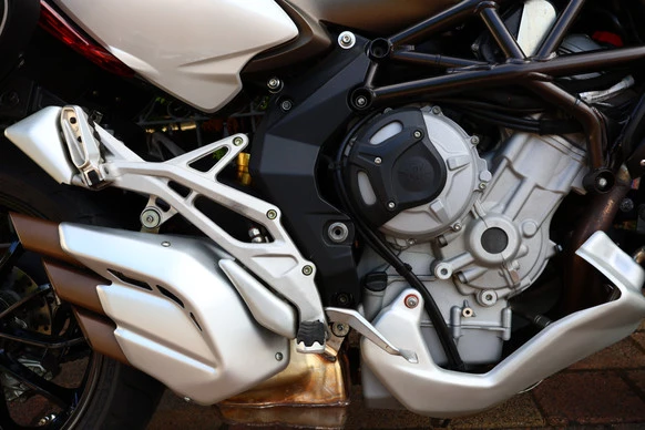 MV Agusta Stradale - Afbeelding 21 van 25