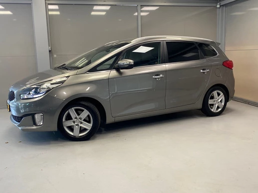 Kia Carens - Afbeelding 1 van 30