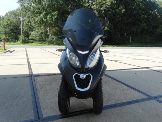 Piaggio MP3 - Afbeelding 2 van 19