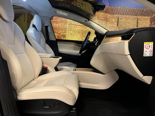 Tesla Model X - Afbeelding 15 van 30