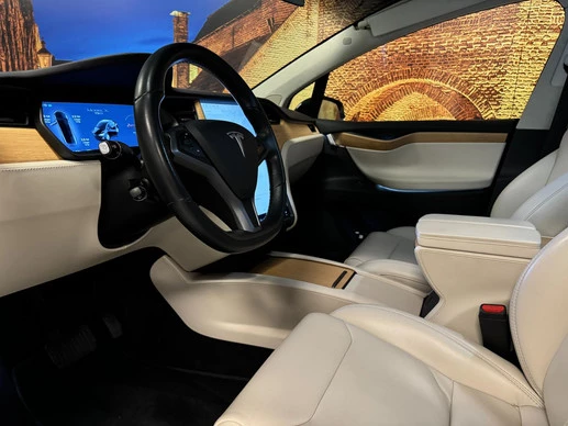 Tesla Model X - Afbeelding 29 van 30