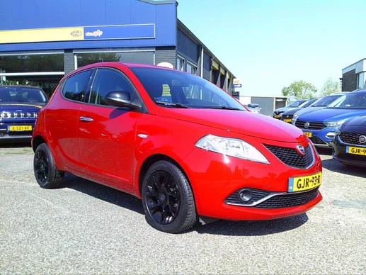 Lancia Ypsilon - Afbeelding 1 van 15