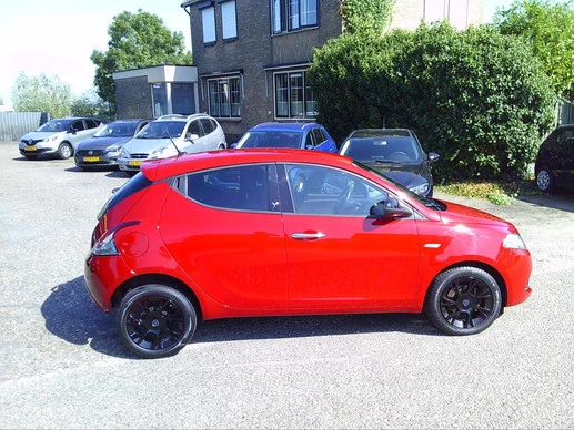 Lancia Ypsilon - Afbeelding 3 van 15