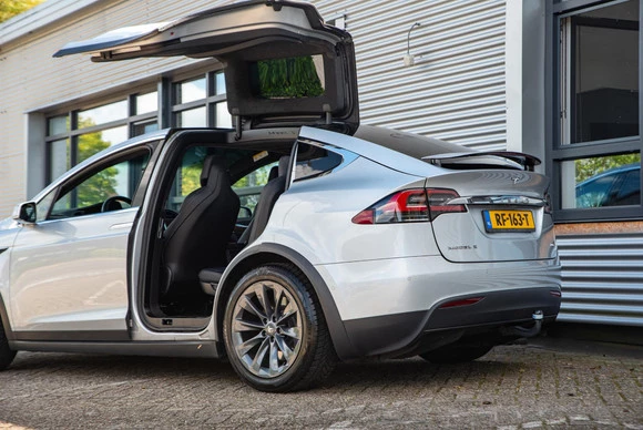 Tesla Model X - Afbeelding 29 van 30